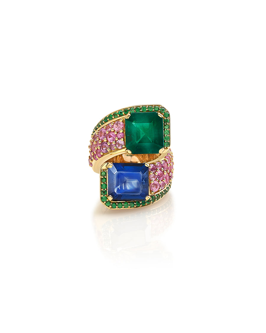 Ring in 18kt yellow gold set with tsavorite (0.88 cts), pink sapphires (2.89 cts), emerald (4.25 cts) and blue sapphire (6.55 cts)