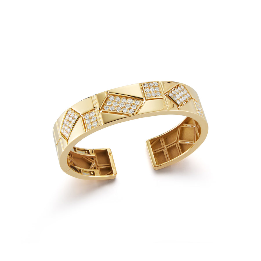 Baia medium cuff in 18K yellow gold with 6 elements of white pave diamonds