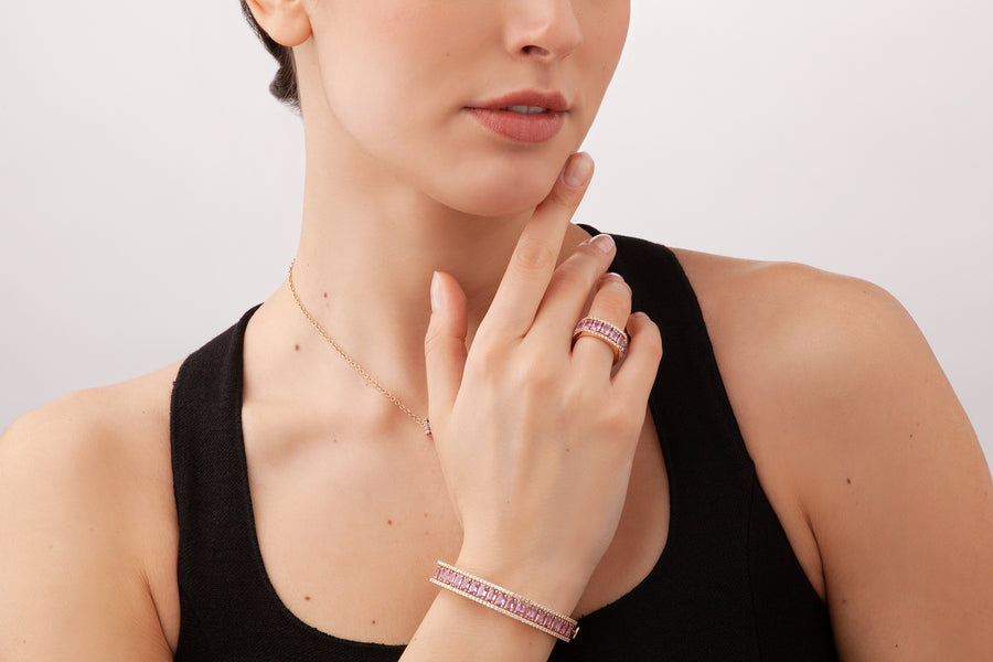 Procida ring in 18K yellow gold with white diamonds (approx. 0.76 carats) and pink sapphires (approx. 6.82 carats)