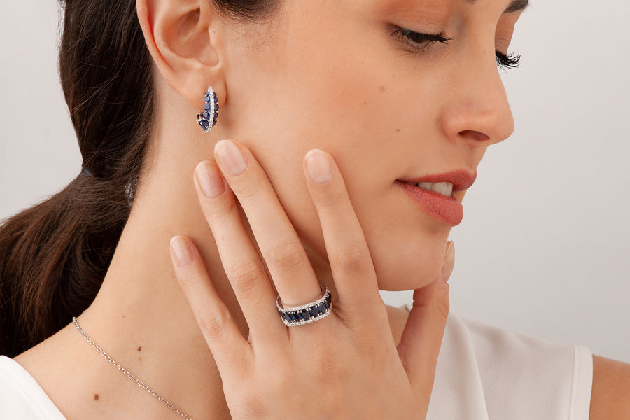 Procida earrings in 18K white gold with blue sapphires (approx. 7.06 carats) and white diamonds (approx. 0.67 carats)