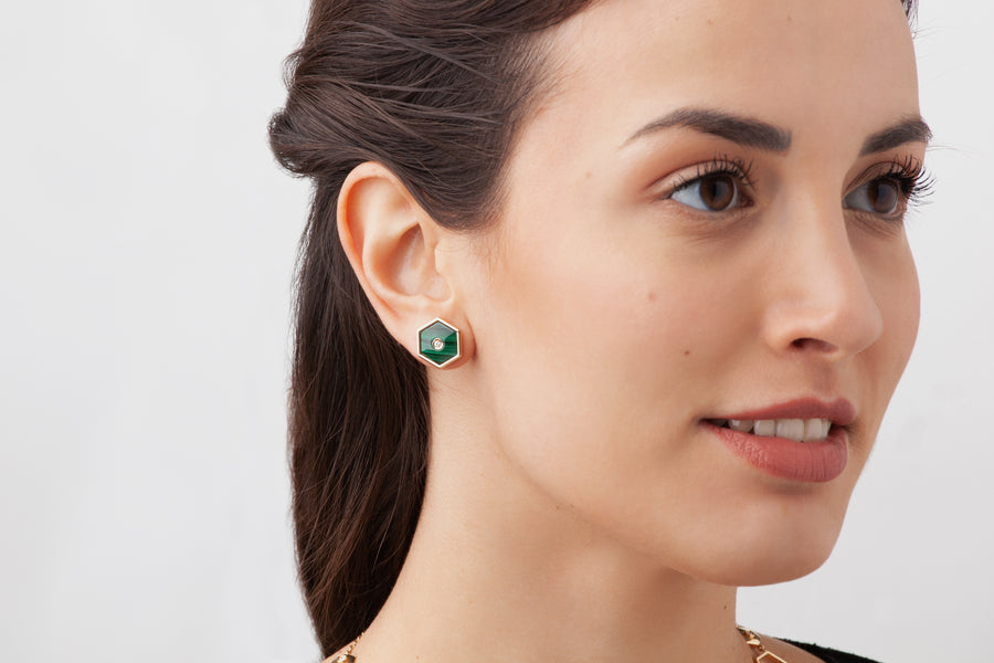 Baia Sommersa stud earrings in 18K yellow gold with white diamonds and malachite