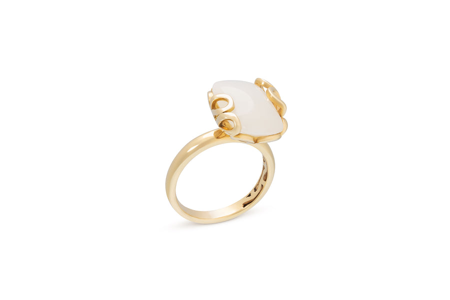 Sea Leaf ring in 18k yellow gold with moonstone