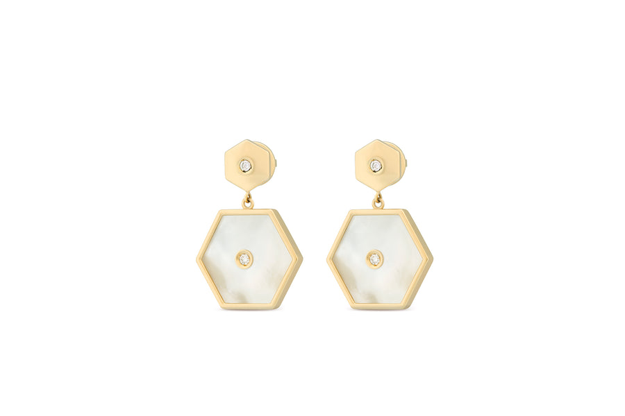 Baia Sommersa earrings in 18K yellow gold set with white diamonds (0.20 cts) and mother of pearl