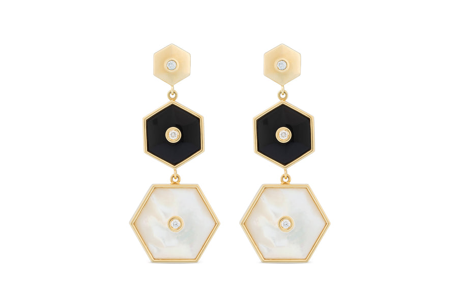 Baia Sommersa earrings in 18kt yellow gold set with white diamonds (0.34 cts), mother of pearl, and onyx